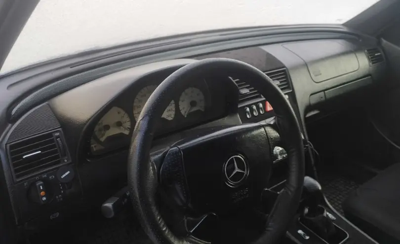 Mercedes-Benz C-Класс 1997 года за 1 300 000 тг. в Павлодар