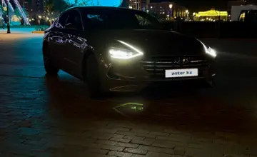 Hyundai Sonata 2020 года за 11 200 000 тг. в Астана фото 2