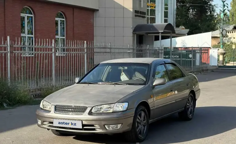 Toyota Camry 2000 года за 2 700 000 тг. в Алматы