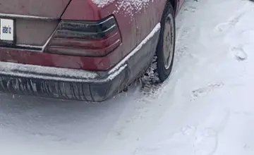 Mercedes-Benz W124 1988 года за 800 000 тг. в Карагандинская область