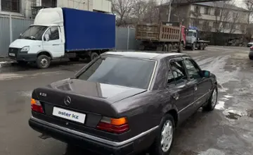 Mercedes-Benz E-Класс 1993 года за 1 650 000 тг. в Алматы фото 4