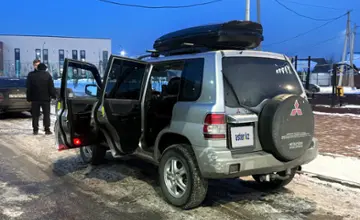 Mitsubishi Pajero iO 2002 года за 3 500 000 тг. в Алматы фото 4