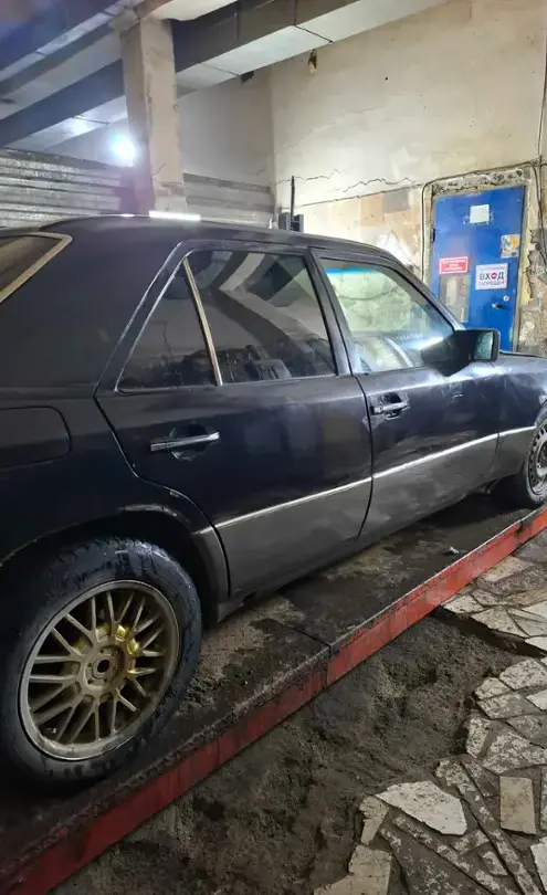 Mercedes-Benz W124 1990 года за 950 000 тг. в Караганда