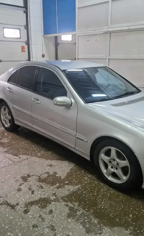 Mercedes-Benz C-Класс 2002 года за 4 150 000 тг. в Караганда фото 3