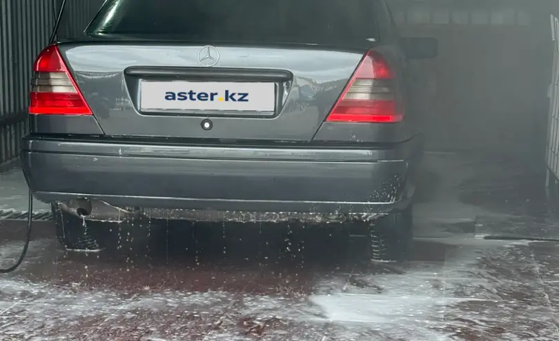 Mercedes-Benz C-Класс 1993 года за 1 100 000 тг. в Астана фото 3