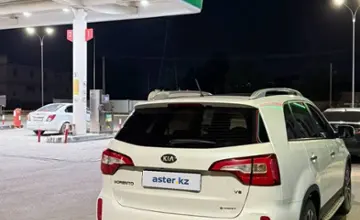 Kia Sorento 2013 года за 9 500 000 тг. в Актобе фото 4