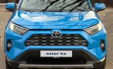 Toyota RAV4 2020 года за 15 000 000 тг. в Алматы фото 2