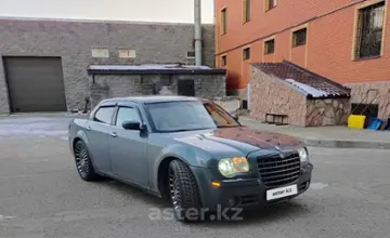 Chrysler 300C 2005 года за 5 500 000 тг. в Астана фото 2