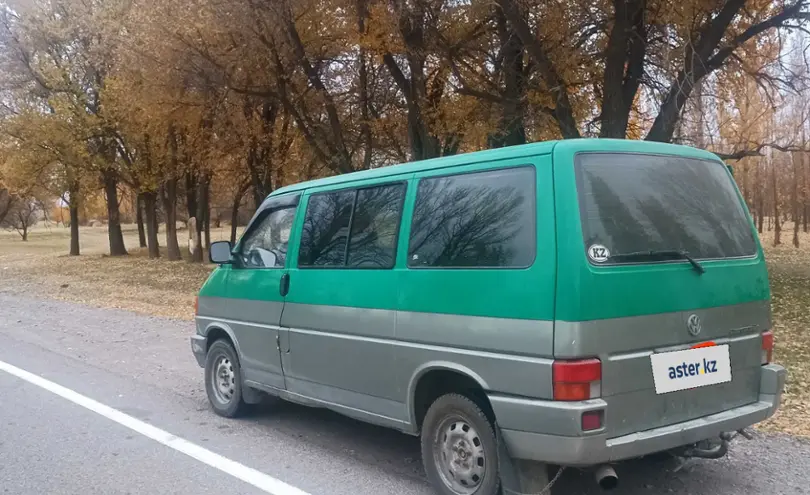 Volkswagen Caravelle 1996 года за 3 800 000 тг. в Алматы