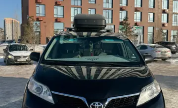 Toyota Sienna 2018 года за 16 500 000 тг. в Астана фото 3