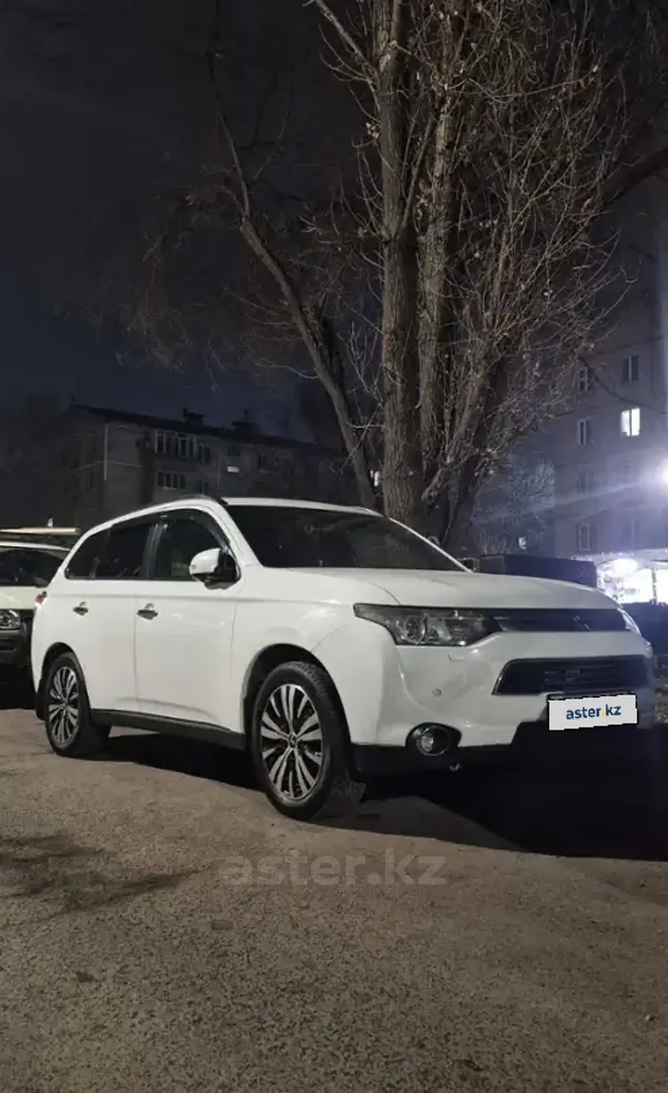 Mitsubishi Outlander 2013 года за 9 100 000 тг. в Алматы фото 2