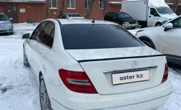Mercedes-Benz C-Класс 2011 года за 6 500 000 тг. в Астана фото 4