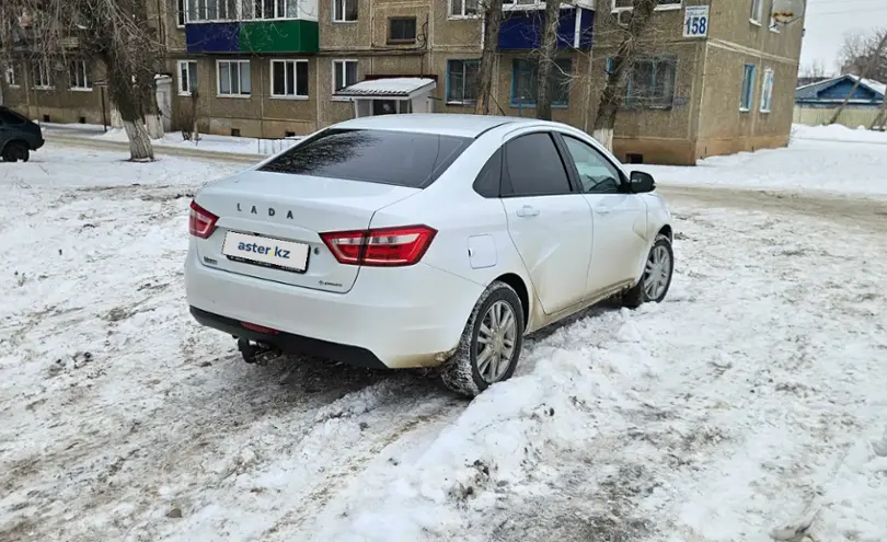 LADA (ВАЗ) Vesta 2017 года за 4 650 000 тг. в Уральск фото 2