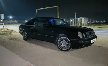 Mercedes-Benz E-Класс 1997 года за 2 500 000 тг. в Актау фото 3