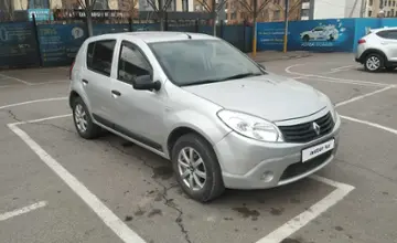 Renault Sandero 2013 года за 1 800 000 тг. в Алматы фото 3