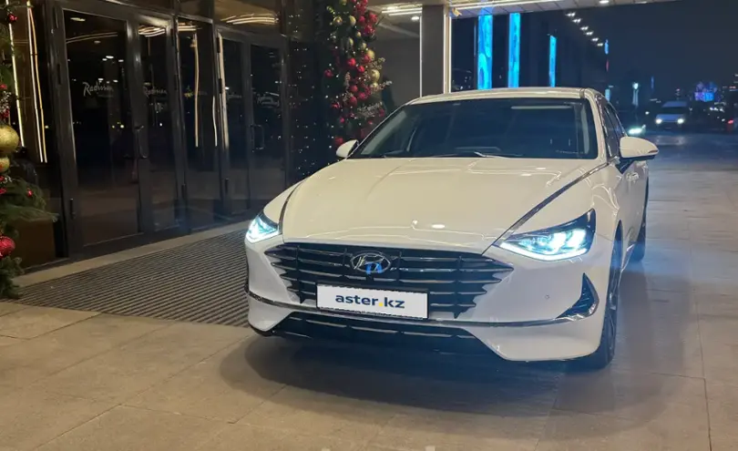Hyundai Sonata 2023 года за 13 500 000 тг. в Астана
