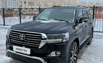 Toyota Land Cruiser 2018 года за 29 900 000 тг. в Астана фото 2