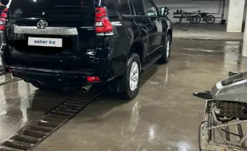 Toyota Land Cruiser Prado 2019 года за 22 200 000 тг. в Астана фото 2