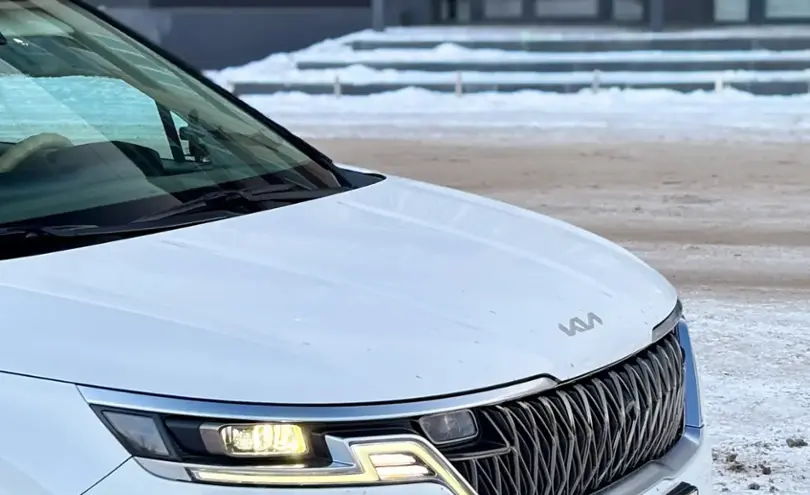 Kia Carnival 2021 года за 22 000 000 тг. в Атырау