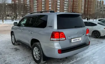 Toyota Land Cruiser 2011 года за 26 000 000 тг. в Астана