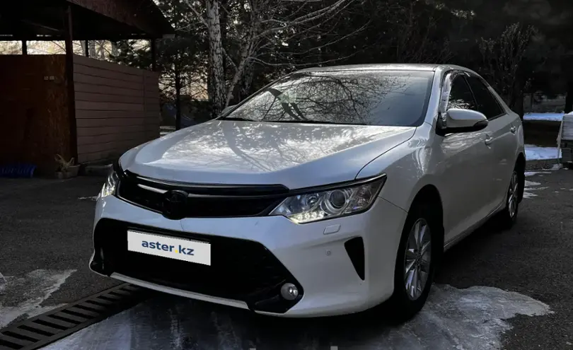 Toyota Camry 2017 года за 8 800 000 тг. в Шымкент