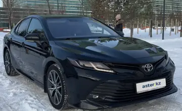 Toyota Camry 2018 года за 12 500 000 тг. в Астана фото 2