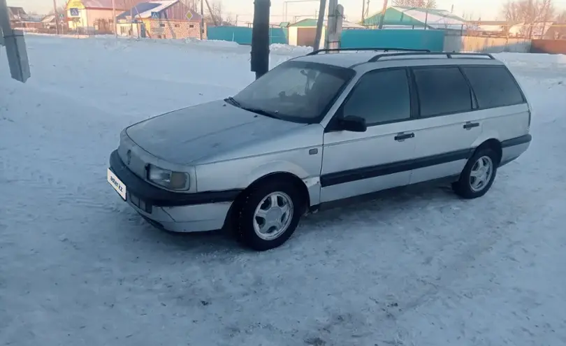 Volkswagen Passat 1992 года за 1 300 000 тг. в Уральск