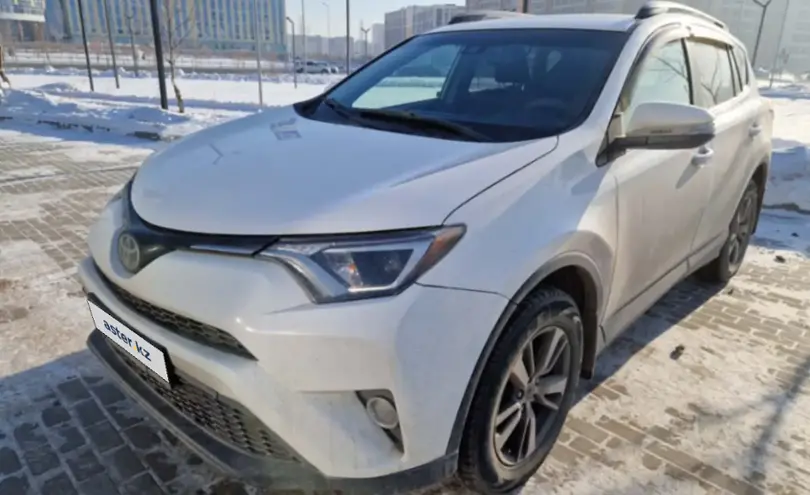 Toyota RAV4 2018 года за 12 500 000 тг. в Астана