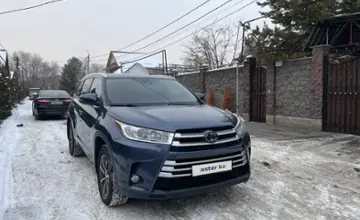Toyota Highlander 2018 года за 18 500 000 тг. в Алматы фото 2