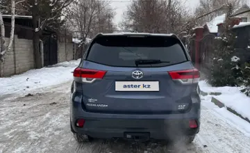 Toyota Highlander 2018 года за 18 500 000 тг. в Алматы