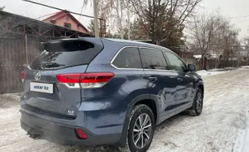 Toyota Highlander 2018 года за 18 500 000 тг. в Алматы фото 4
