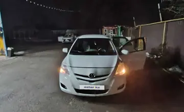 Toyota Yaris 2008 года за 3 500 000 тг. в Алматы фото 2