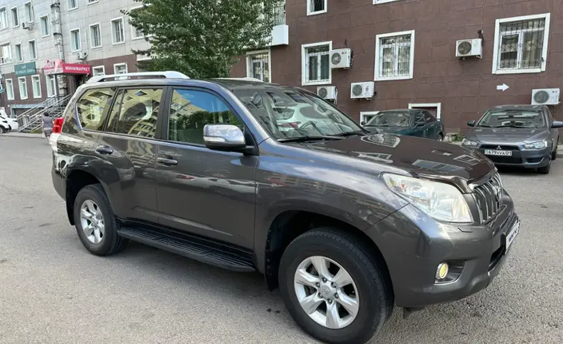 Toyota Land Cruiser Prado 2013 года за 17 500 000 тг. в Астана фото 3