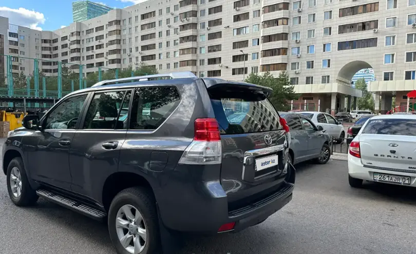 Toyota Land Cruiser Prado 2013 года за 17 500 000 тг. в Астана