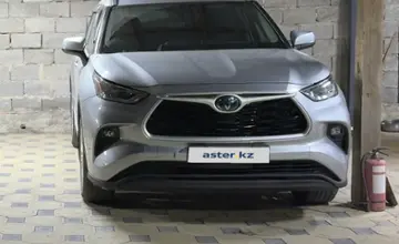 Toyota Highlander 2020 года за 22 700 000 тг. в Алматы фото 2