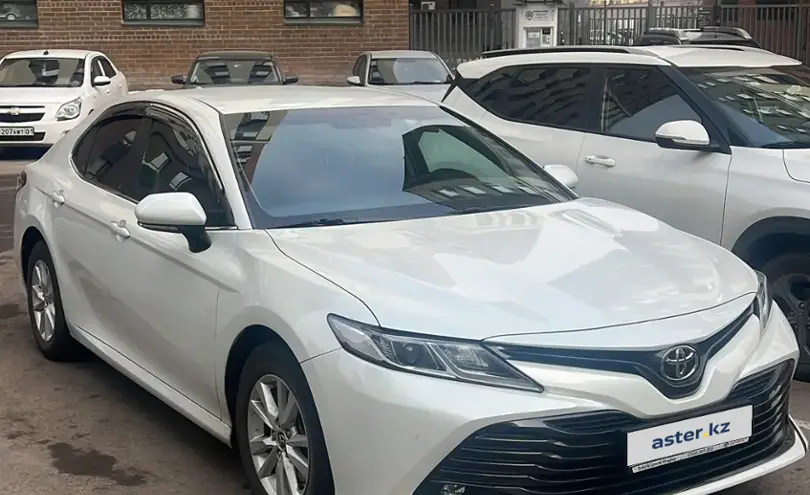 Toyota Camry 2019 года за 12 500 000 тг. в Астана