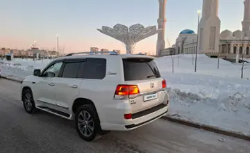 Toyota Land Cruiser 2020 года за 38 500 000 тг. в Астана фото 4