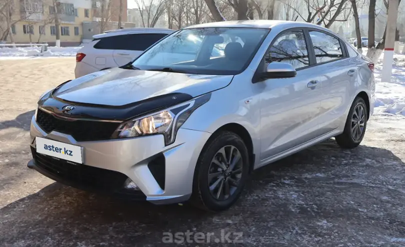 Kia Rio 2021 года за 7 500 000 тг. в Астана