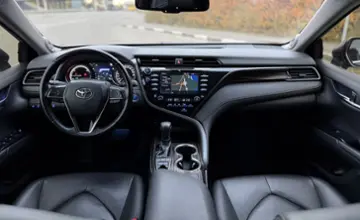 Toyota Camry 2020 года за 10 200 000 тг. в Усть-Каменогорск