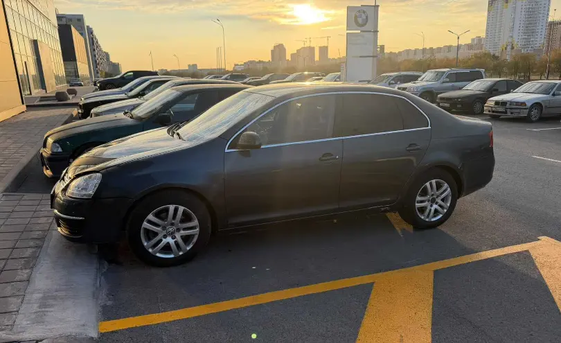 Volkswagen Jetta 2005 года за 2 600 000 тг. в Караганда фото 5