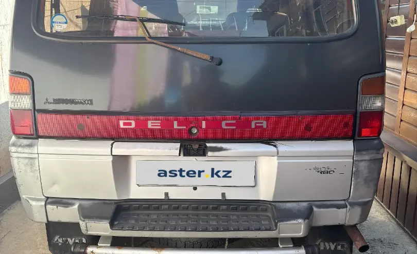 Mitsubishi Delica 1995 года за 2 000 000 тг. в Алматы фото 2