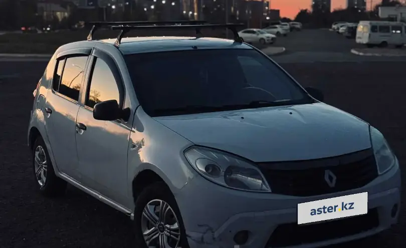 Renault Sandero 2013 года за 1 900 000 тг. в Астана фото 3