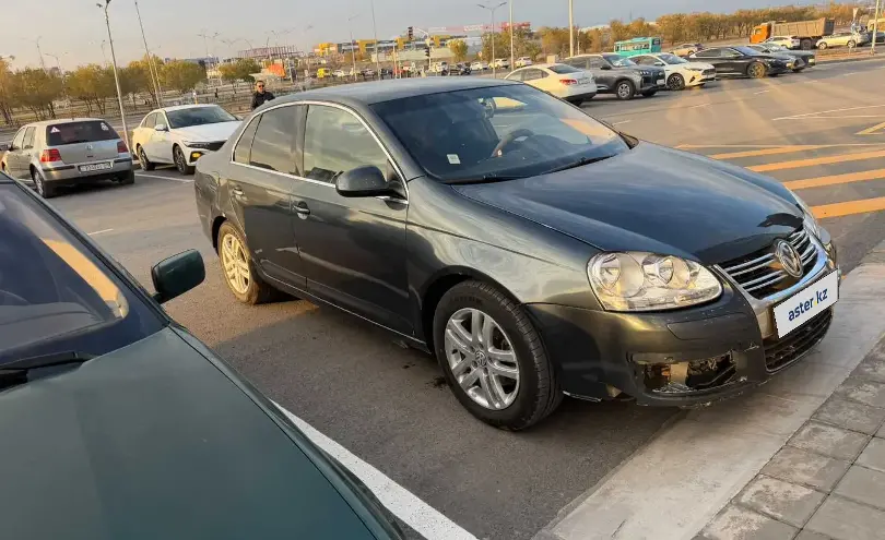 Volkswagen Jetta 2005 года за 2 600 000 тг. в Караганда фото 3