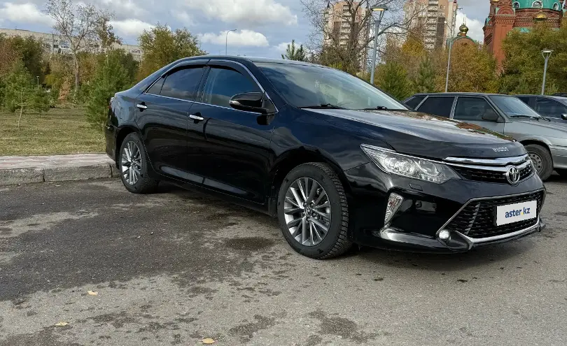 Toyota Camry 2018 года за 11 500 000 тг. в Павлодар фото 2