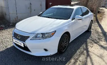 Lexus ES 2014 года за 9 500 000 тг. в Астана фото 1