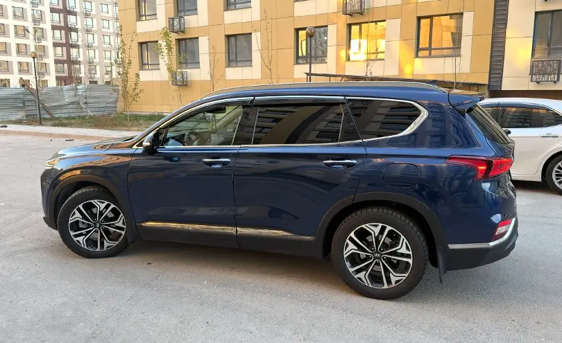 Hyundai Santa Fe 2020 года за 12 000 000 тг. в Алматы фото 5
