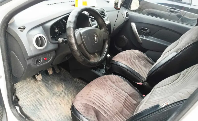 Renault Logan 2015 года за 2 000 000 тг. в Алматы фото 5