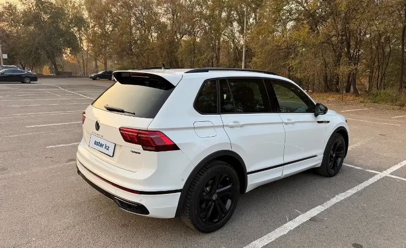 Volkswagen Tiguan 2021 года за 19 580 000 тг. в Алматы фото 5