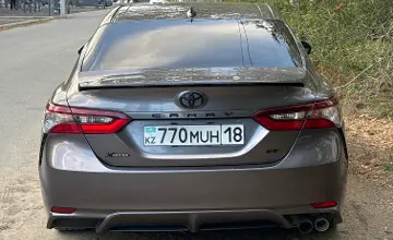 Toyota Camry 2021 года за 13 500 000 тг. в Семей