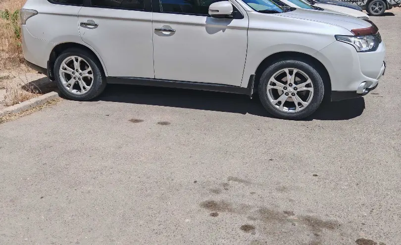 Mitsubishi Outlander 2013 года за 6 500 000 тг. в Актау фото 5